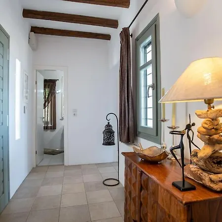 The Faragas Luxury Retreat House * Alikí
