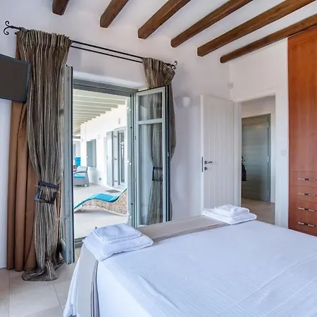 The Faragas Luxury Retreat House Сasa de vacaciones