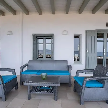 The Faragas Luxury Retreat House
