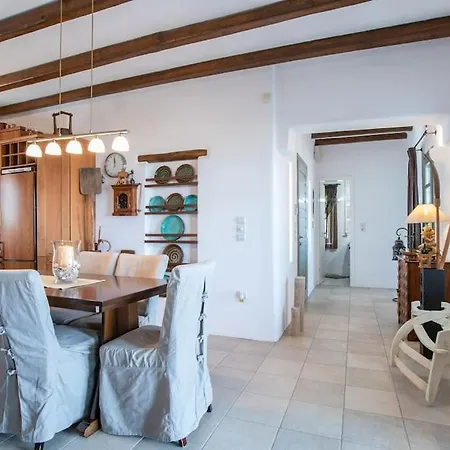 The Faragas Luxury Retreat House